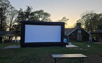 Blow up outdoor movie screen